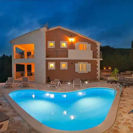 Apartment Milina - Two Bedroom With Terrace And Sea View Potirna